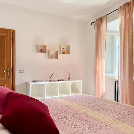 In Pieno Centro - La Piazzetta Апартаменты *